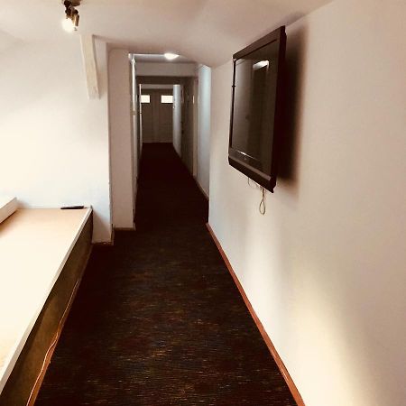 Y Hostel Balatonlelle Zewnętrze zdjęcie