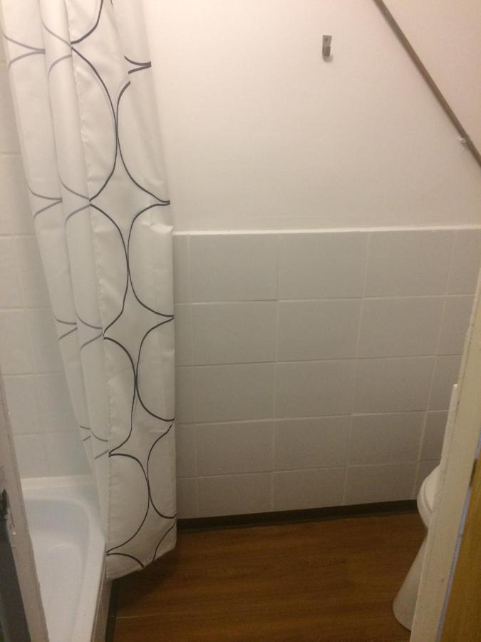 Y Hostel Balatonlelle Zewnętrze zdjęcie